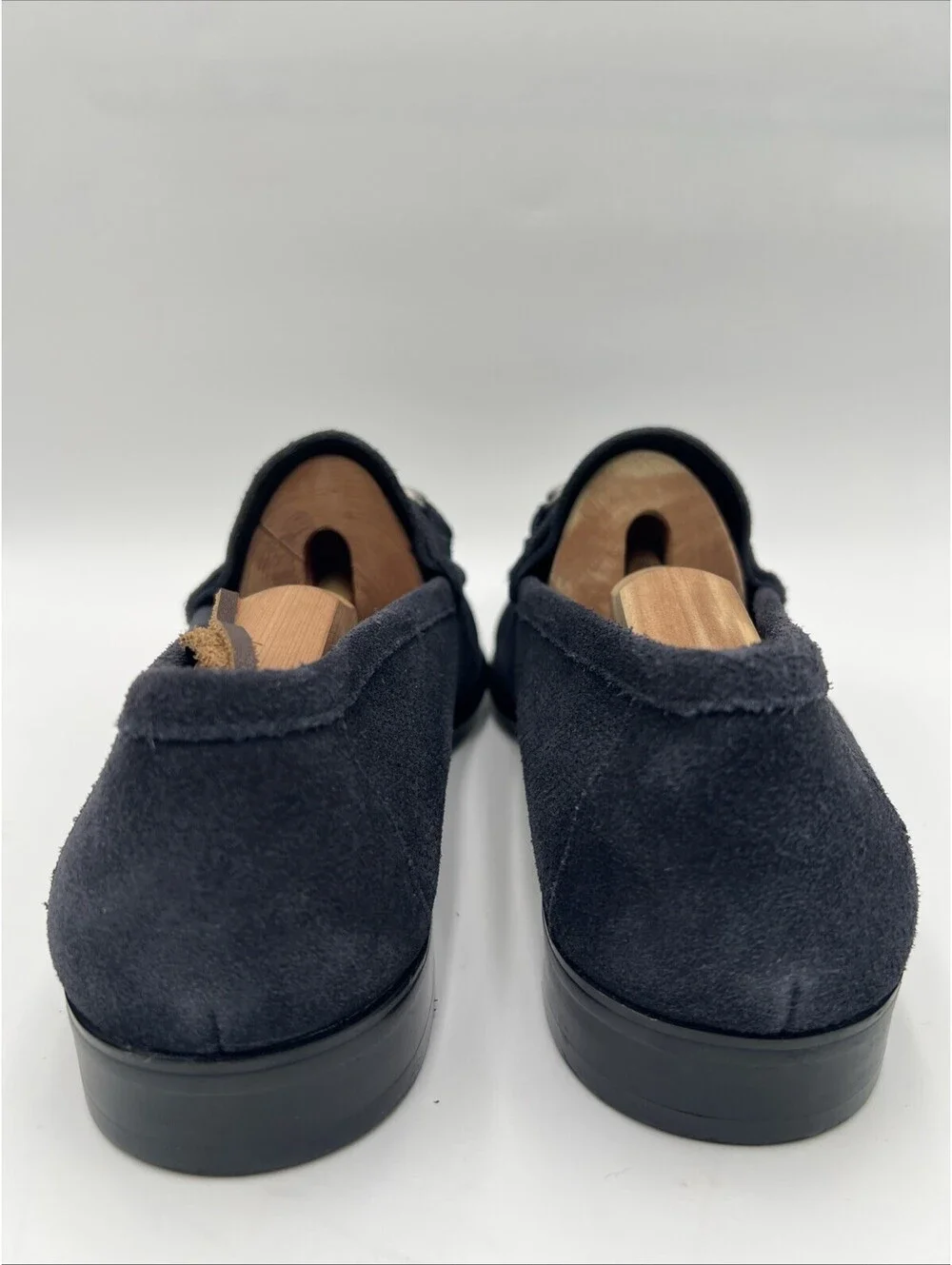 Saks Fifth Avenue small creasing